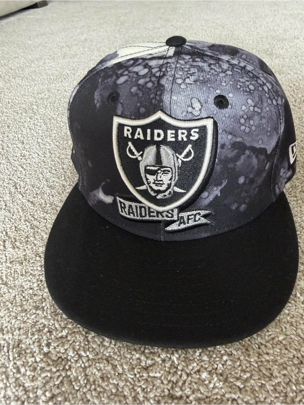 Oakland Raiders Grey & Black Logo Snapback Hat